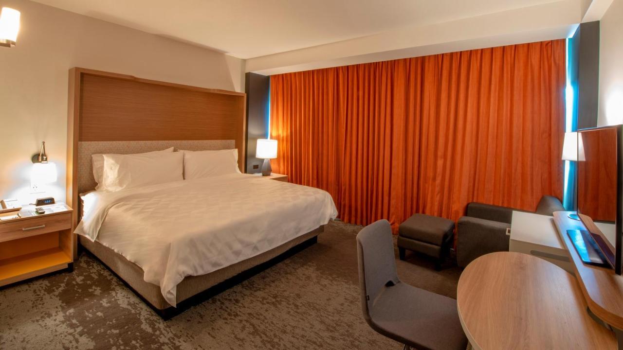 Holiday Inn & Suites - Merida La Isla By Ihg חדר תמונה