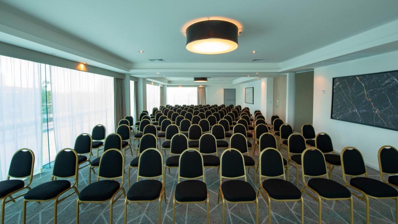 Holiday Inn & Suites - Merida La Isla By Ihg מראה חיצוני תמונה